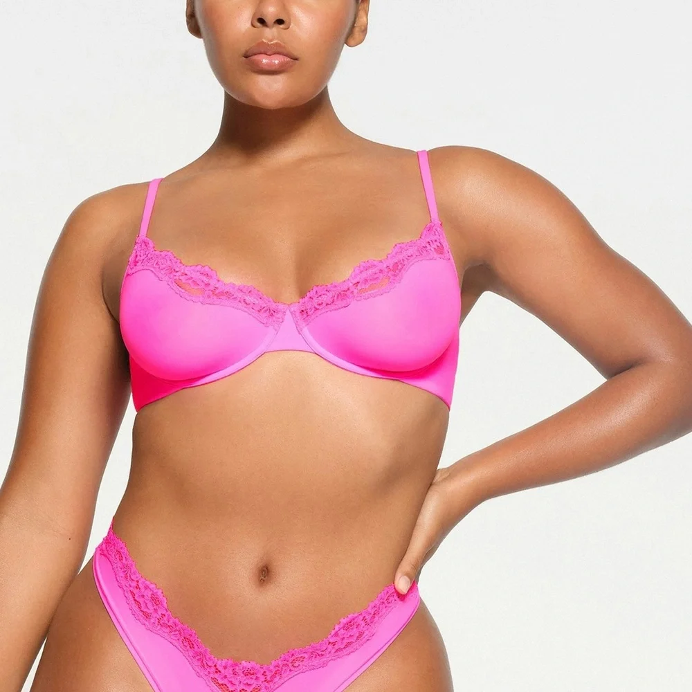 SKIMS FITS EVERYBODY UNDERWIRE SCOOP BRA PINK TAFFY 42DDD NWOT